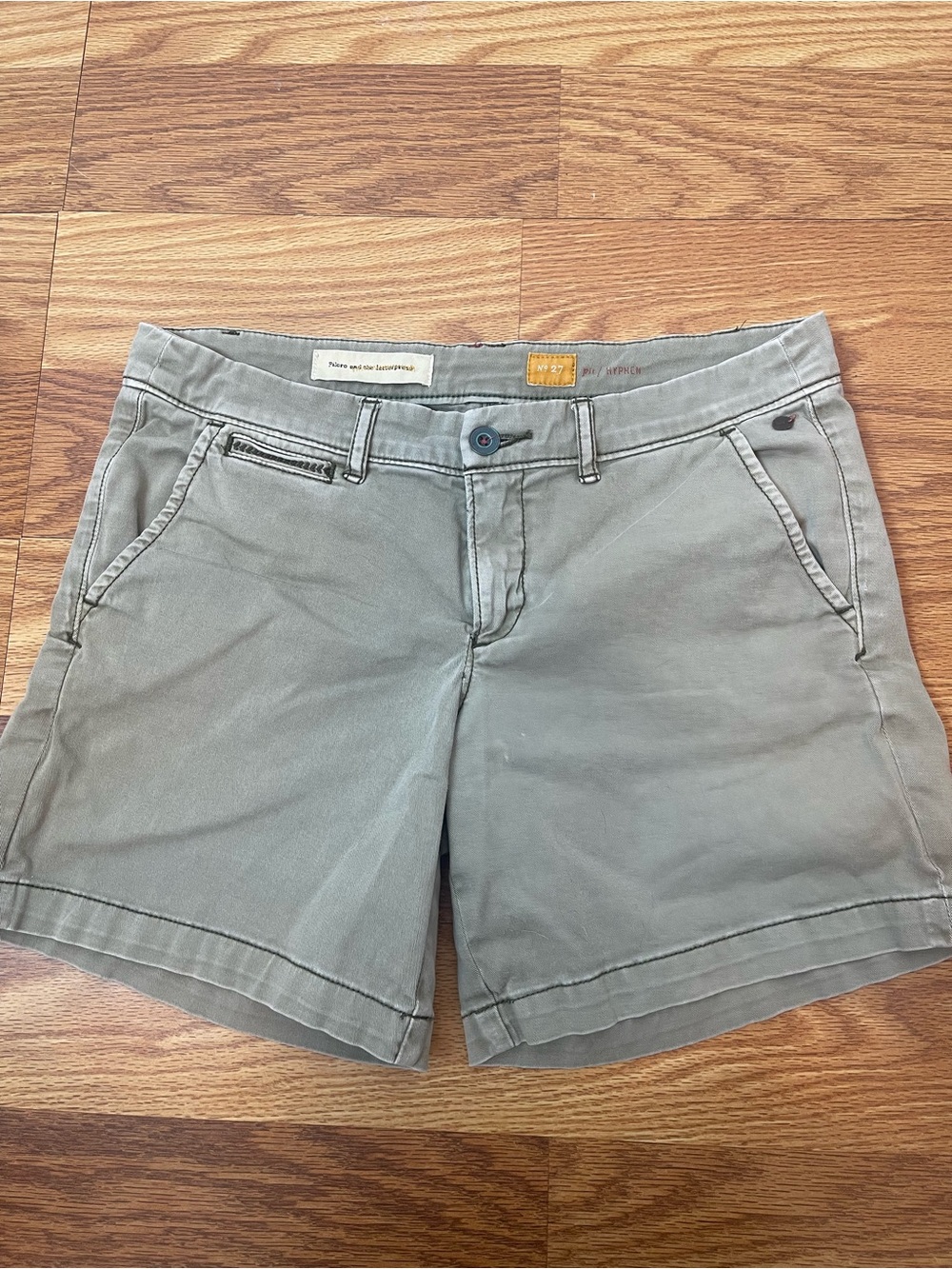 Pilcro and the Letterpress Hyphen Chino Shorts size 27